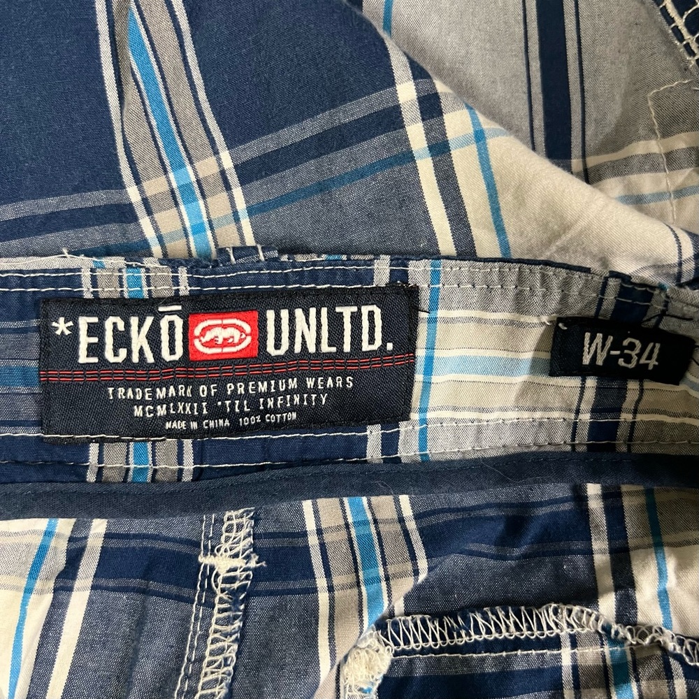 Ecko unlimited cargo shorts - Picture 3 of 4